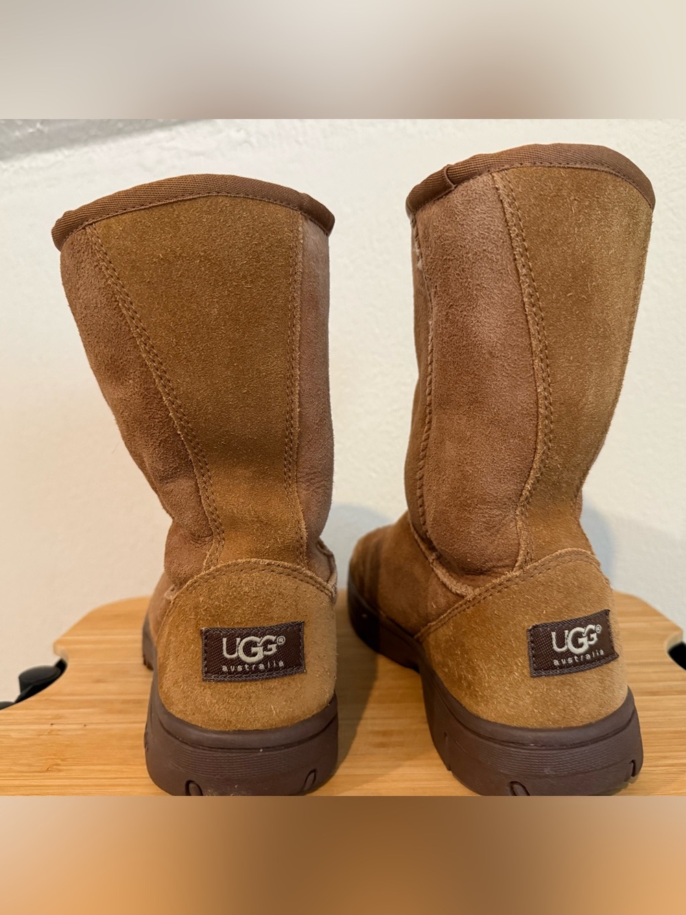 UGG Sheepskin Lined Leather Boots ‘ Ultimate Short Boot ‘
